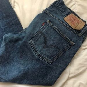 Levi mom jeans!